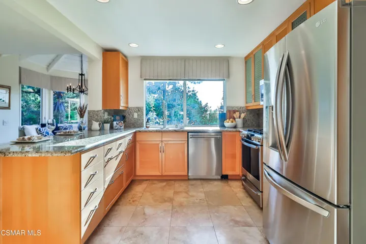 dFamily and Kitchen8