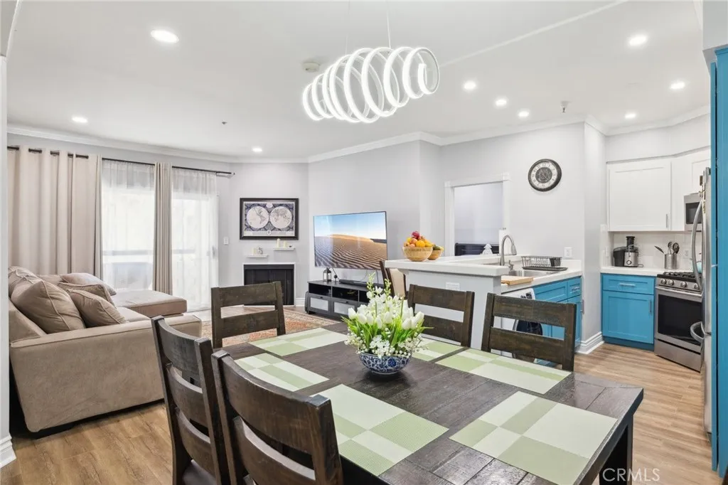 14914 Hamlin Street 104, Van Nuys, California 91411 home-pic-1