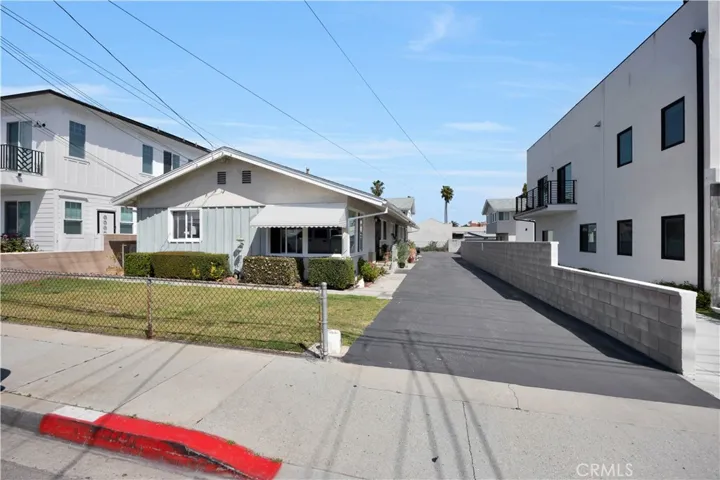 2319 Vanderbilt Lane, Redondo Beach, California 90278