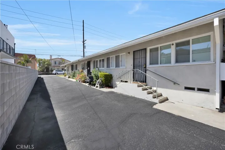 2319 Vanderbilt Lane, Redondo Beach, California 90278
