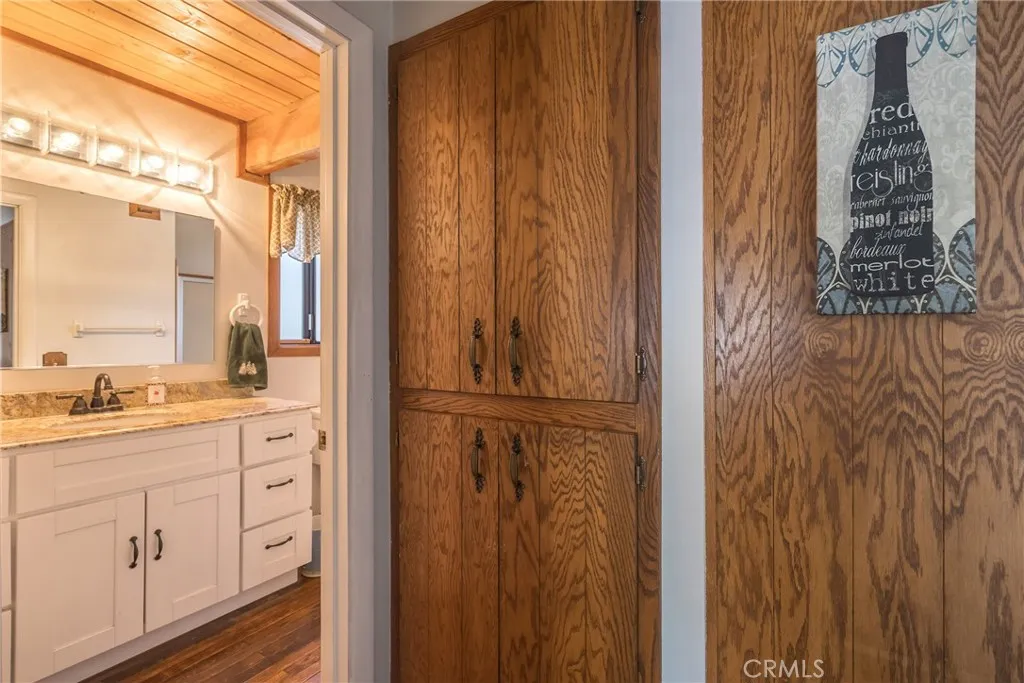 301 Downey Drive, Big Bear City, California 92314 home-pic-28