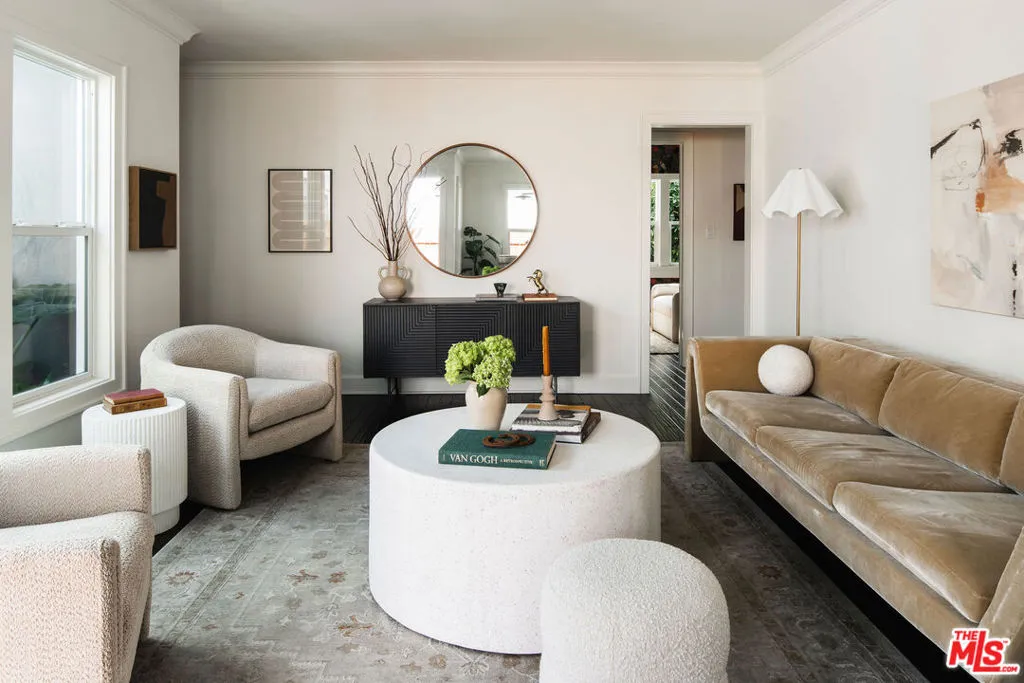 17638 Lemay Street, Lake Balboa, California 91406 home-pic-4