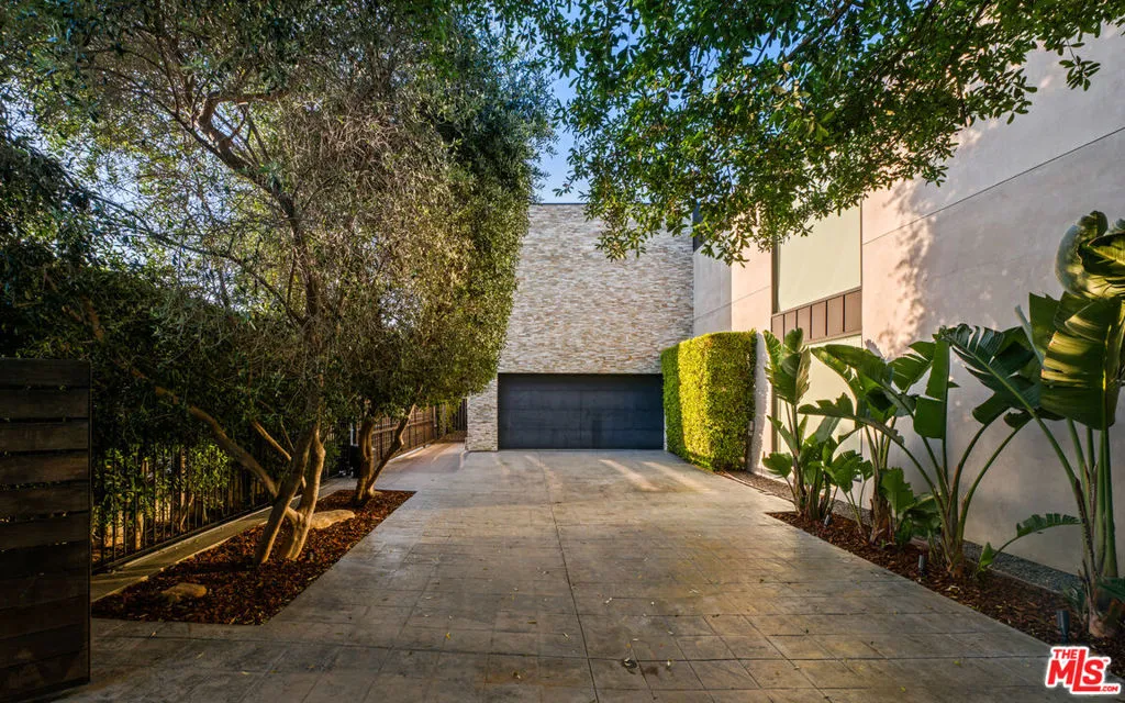 1552 Bel Air Road, Los Angeles, California 90077 home-pic-15