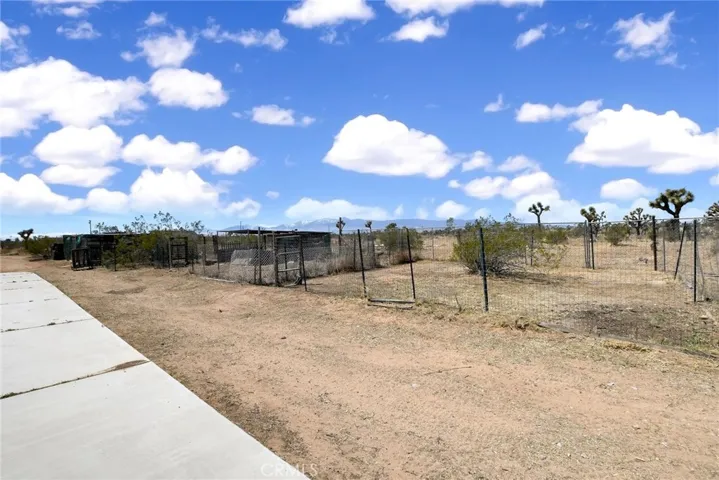 8895 Goss Road, Victorville, California 92392