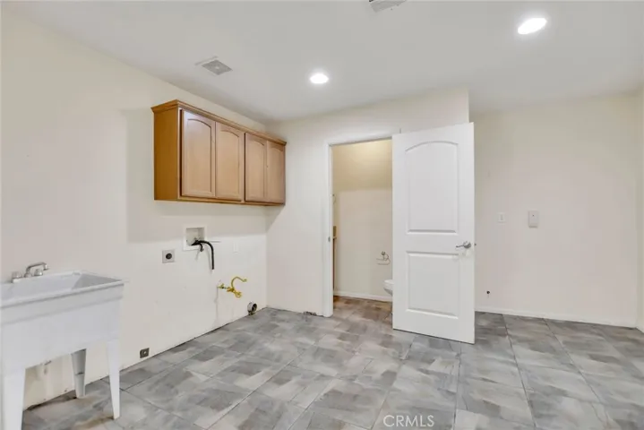 8895 Goss Road, Victorville, California 92392