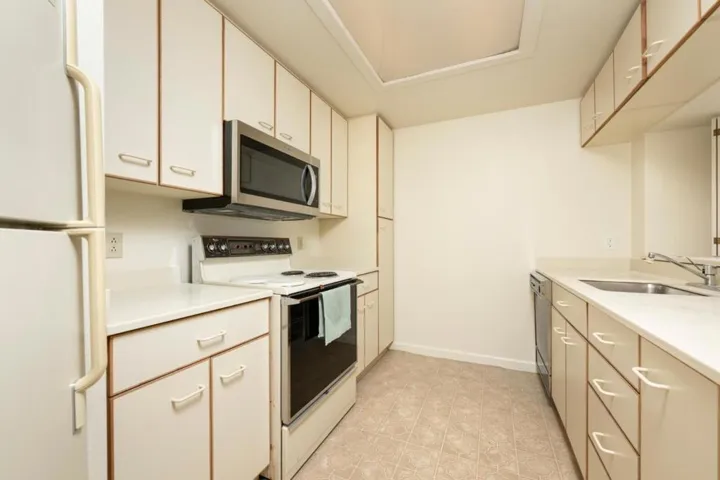 1 Baldwin Avenue 616, San Mateo, California 94401