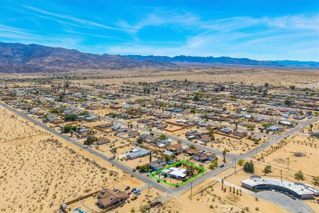 5304 Morongo Road, 29 Palms, California 92277 home-pic-37