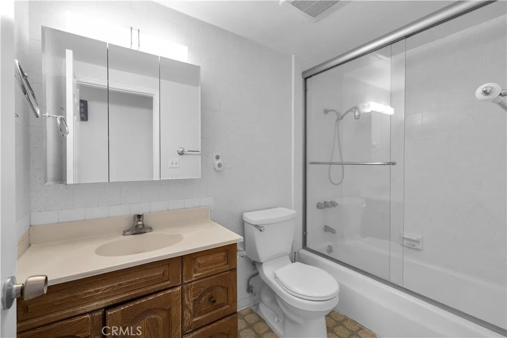 5304 Morongo Road, 29 Palms, California 92277 home-pic-20