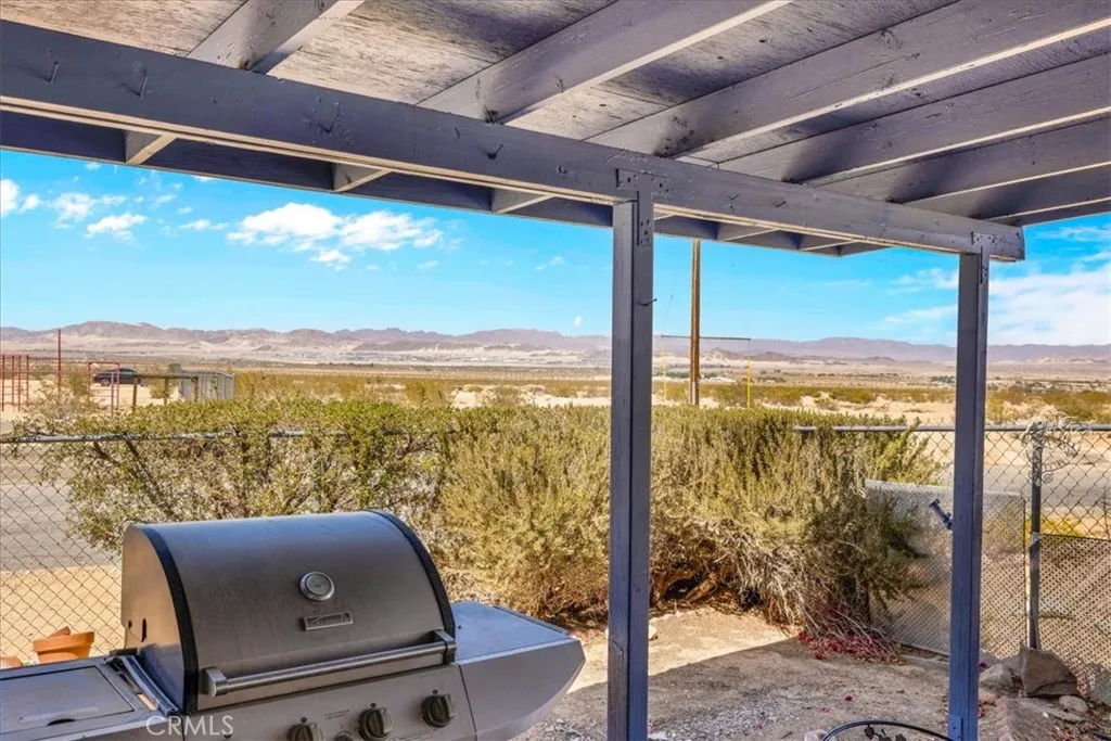 5304 Morongo Road, 29 Palms, California 92277 home-pic-28