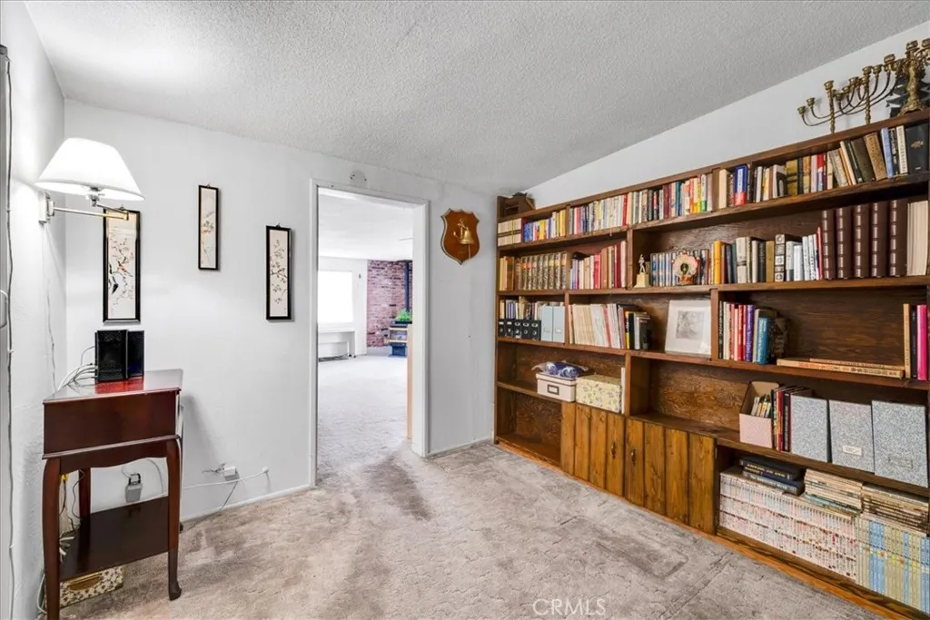 5304 Morongo Road, 29 Palms, California 92277 home-pic-18