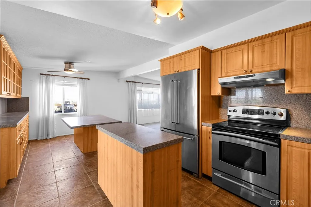 5304 Morongo Road, 29 Palms, California 92277 home-pic-11