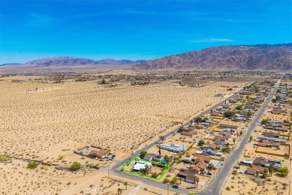 5304 Morongo Road, 29 Palms, California 92277 home-pic-41