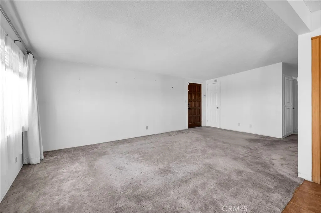 5304 Morongo Road, 29 Palms, California 92277 home-pic-7