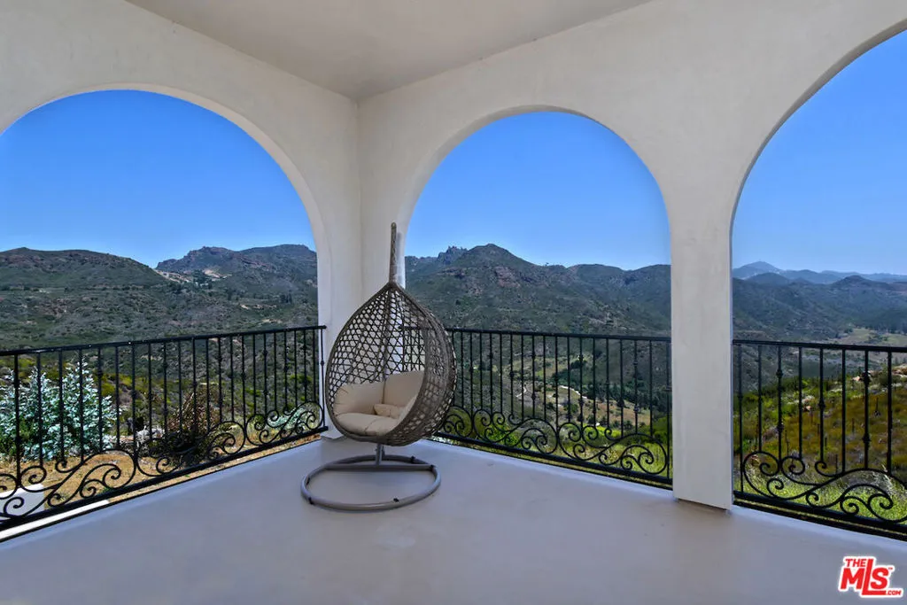 33182 Mulholland Highway, Malibu, California 90265 home-pic-46