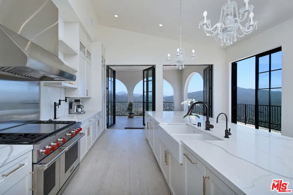 33182 Mulholland Highway, Malibu, California 90265 home-pic-32