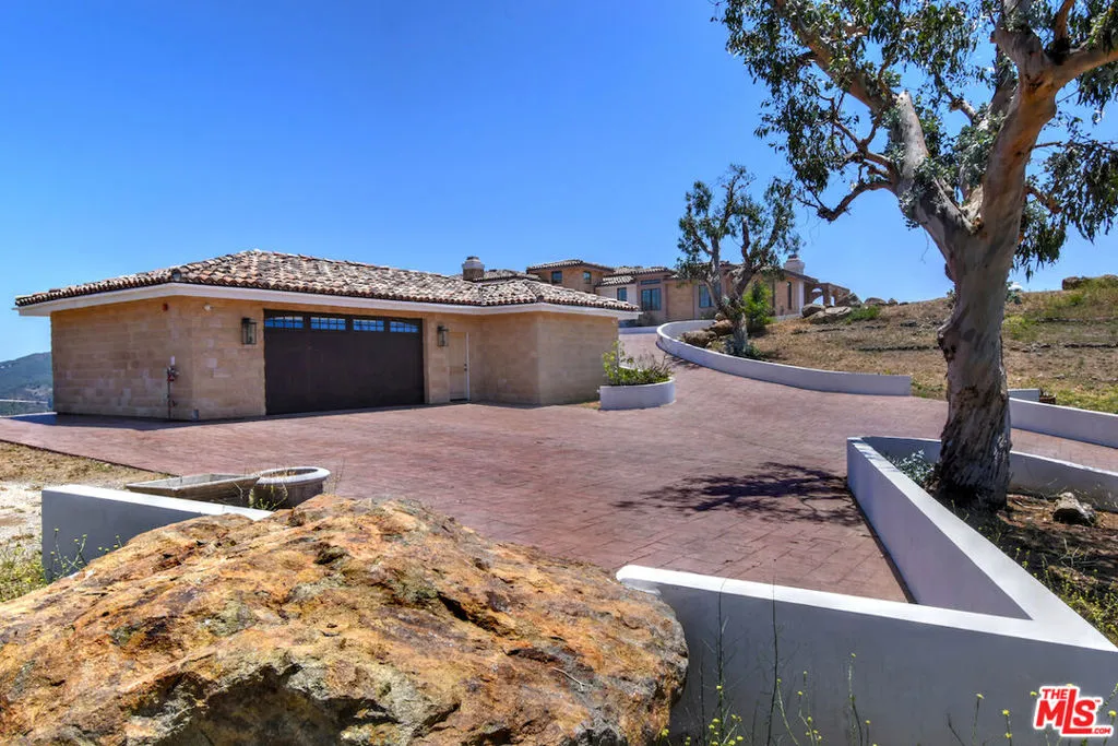 33182 Mulholland Highway, Malibu, California 90265 home-pic-9