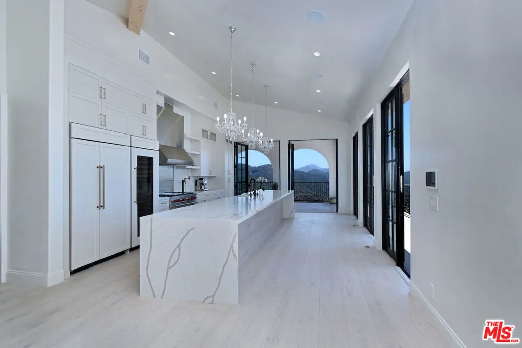 33182 Mulholland Highway, Malibu, California 90265 home-pic-29
