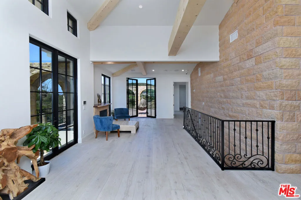 33182 Mulholland Highway, Malibu, California 90265 home-pic-20
