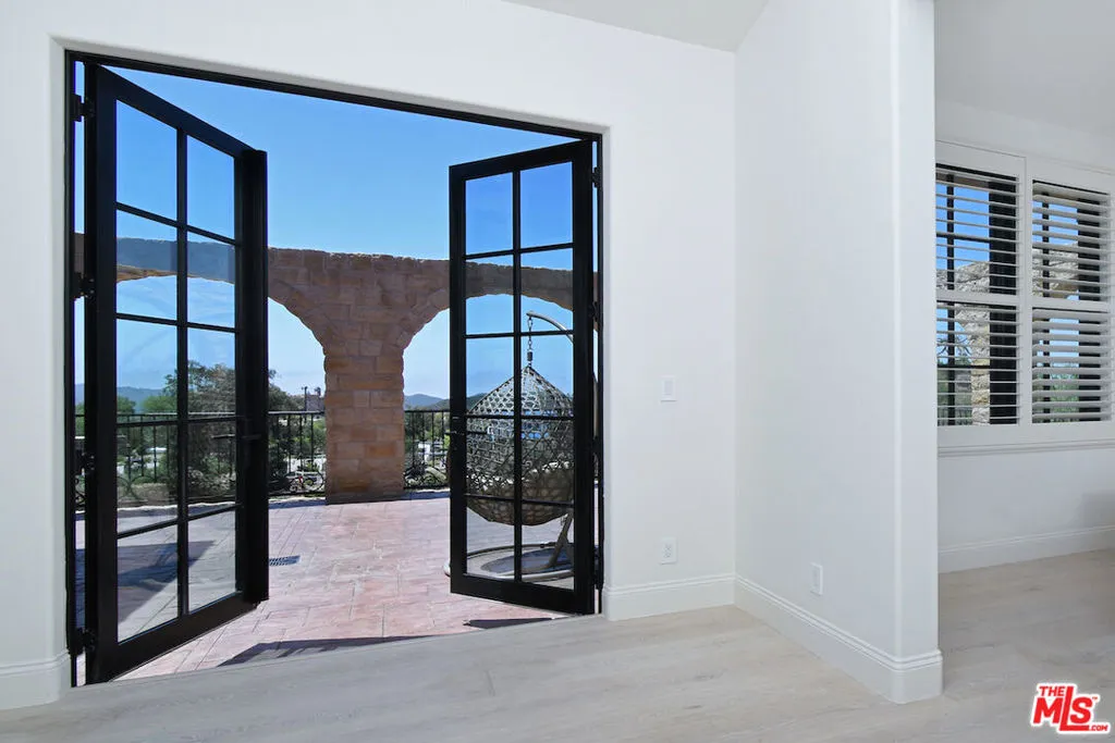 33182 Mulholland Highway, Malibu, California 90265 home-pic-39