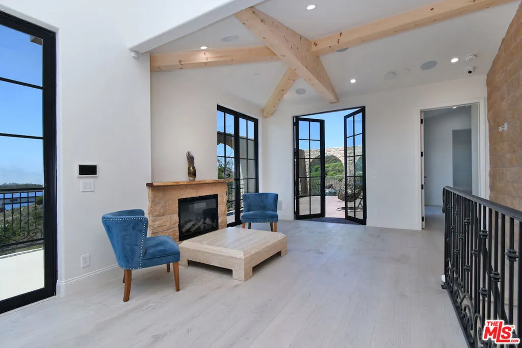 33182 Mulholland Highway, Malibu, California 90265 home-pic-21