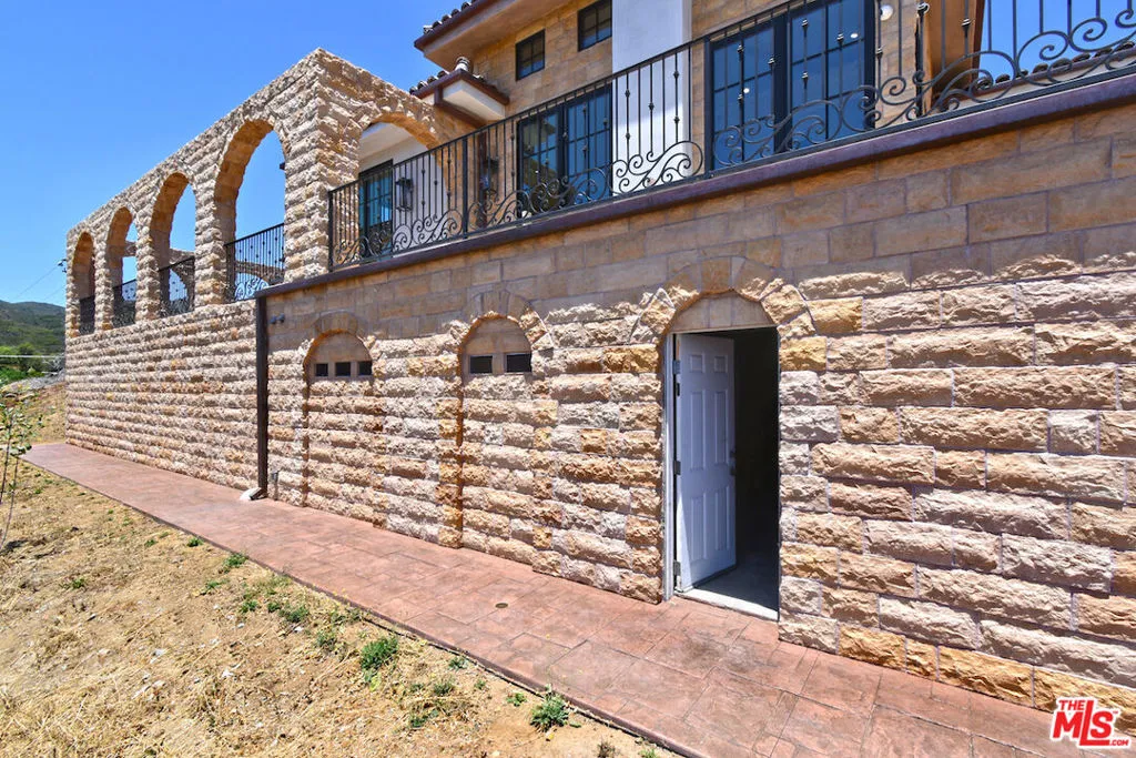 33182 Mulholland Highway, Malibu, California 90265 home-pic-55