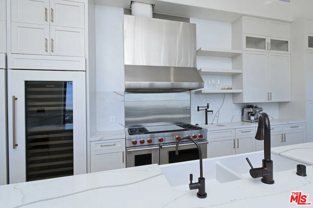 33182 Mulholland Highway, Malibu, California 90265 home-pic-33