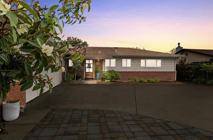 29 Karen Drive, Watsonville, California 95076