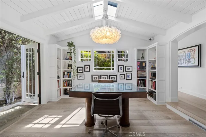 649 Anita Street, Laguna Beach, California 92651