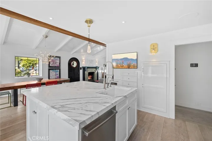 649 Anita Street, Laguna Beach, California 92651