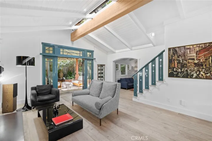 649 Anita Street, Laguna Beach, California 92651