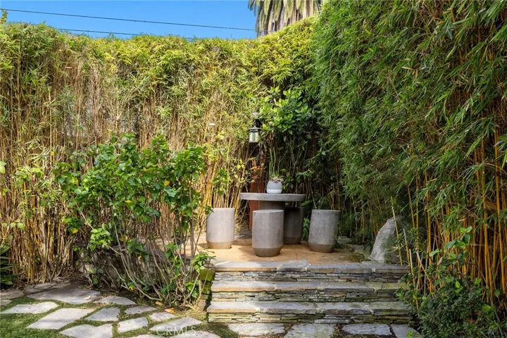 649 Anita Street, Laguna Beach, California 92651