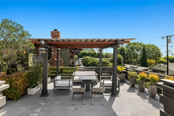 649 Anita Street, Laguna Beach, California 92651