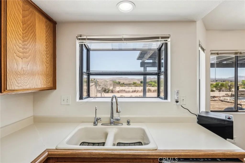 26323 Corona Drive, Helendale, California 92342 home-pic-7