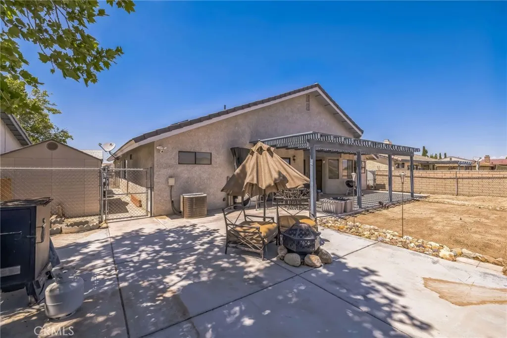 26323 Corona Drive, Helendale, California 92342 home-pic-2
