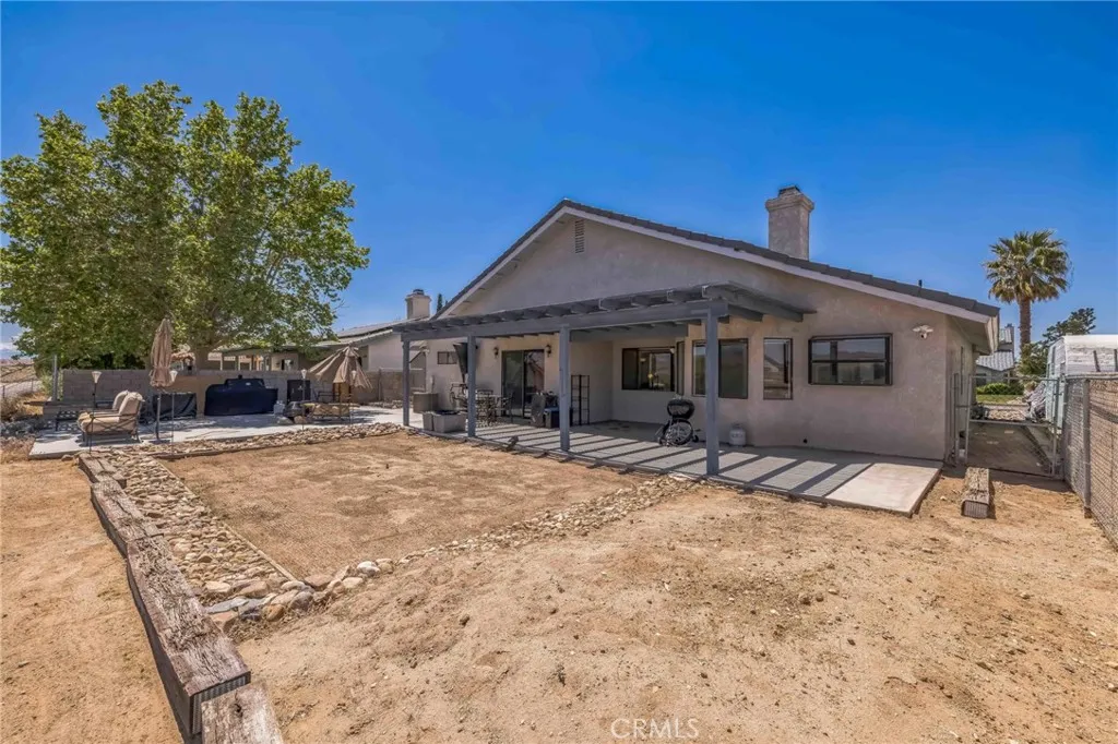 26323 Corona Drive, Helendale, California 92342 home-pic-3