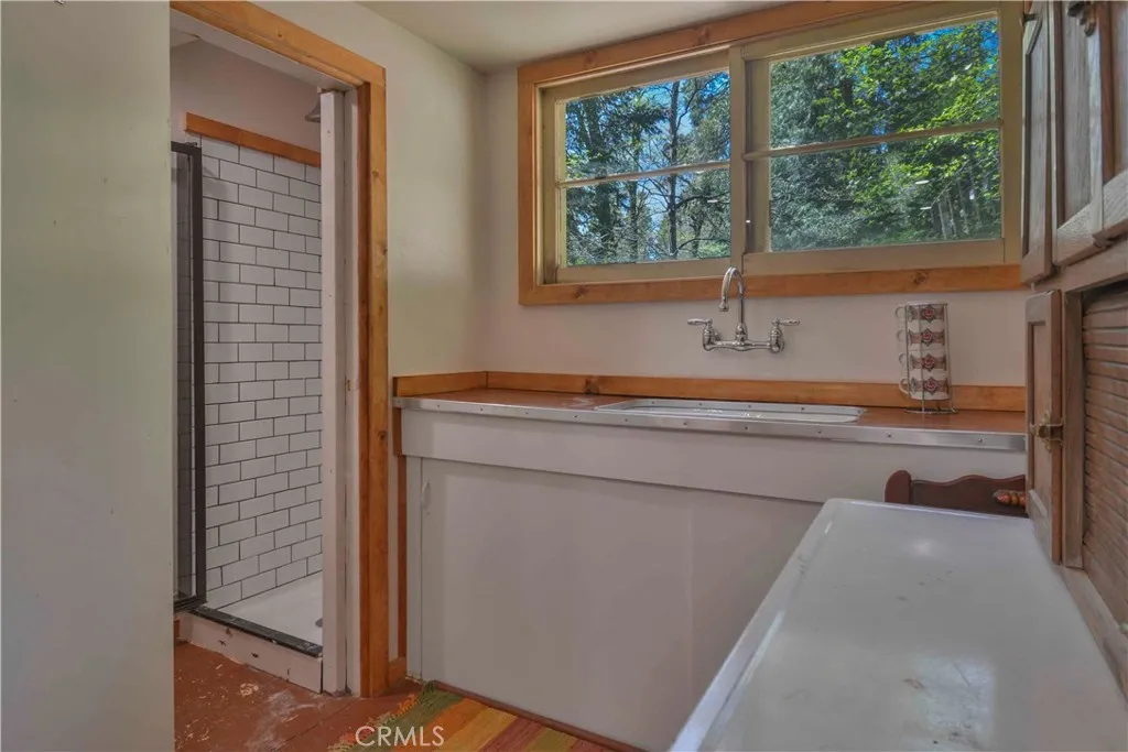 230 Fremont Road, Lake Arrowhead, California 92352 home-pic-35