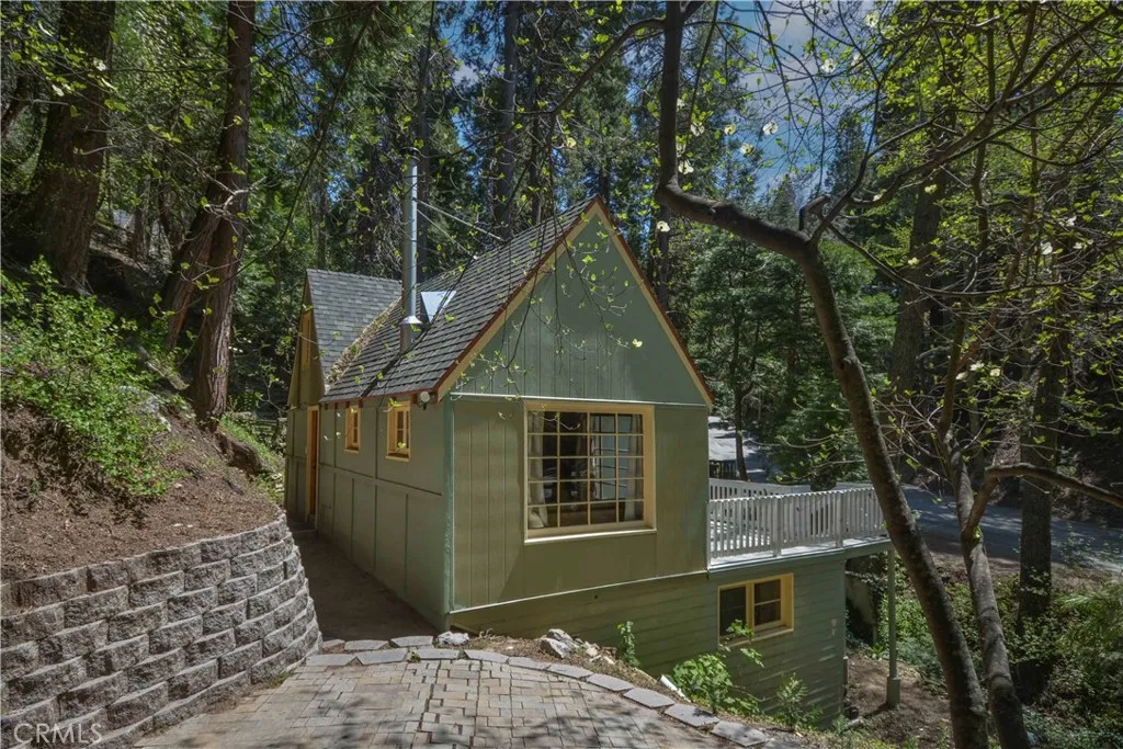 230 Fremont Road, Lake Arrowhead, California 92352 home-pic-15
