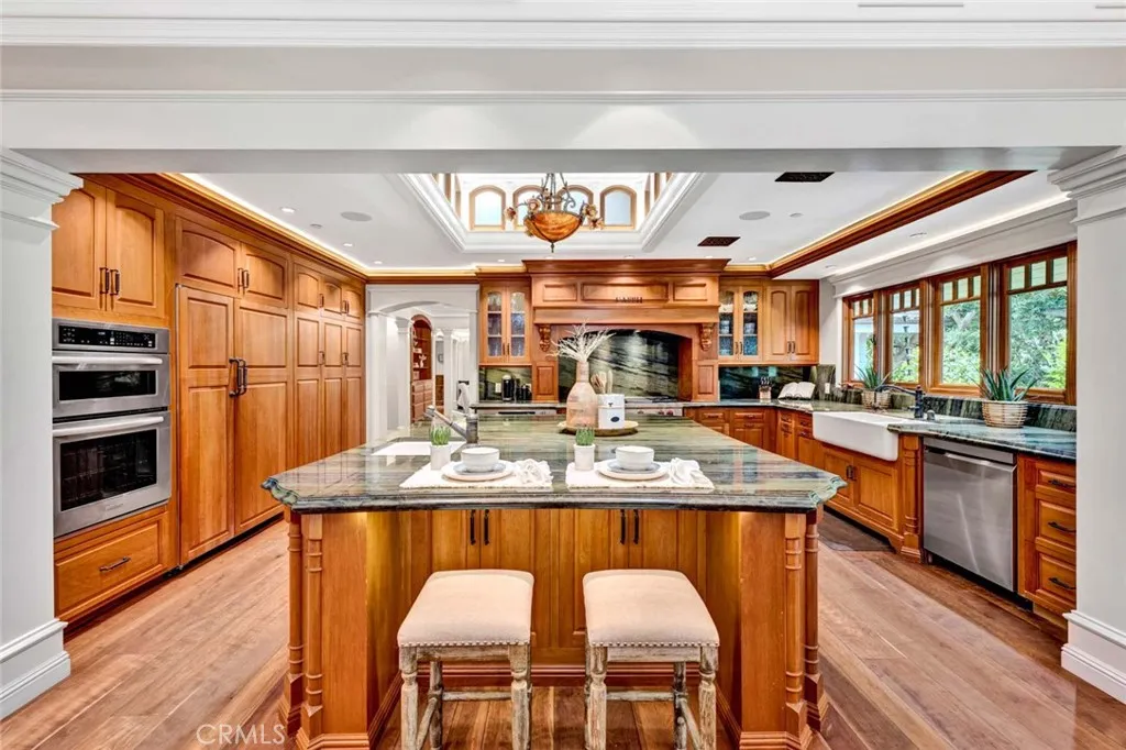 752 N Creekview Drive, Orange, California 92869 home-pic-11