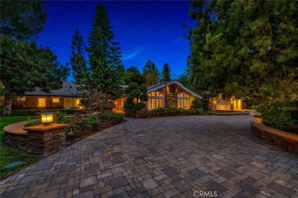 752 N Creekview Drive, Orange, California 92869 home-pic-41