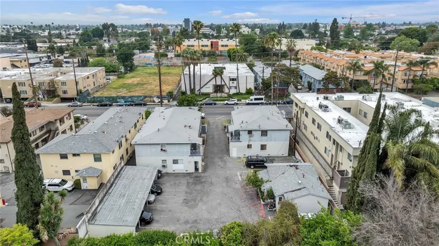 6862 Hazeltine Avenue, Van Nuys, California 91405