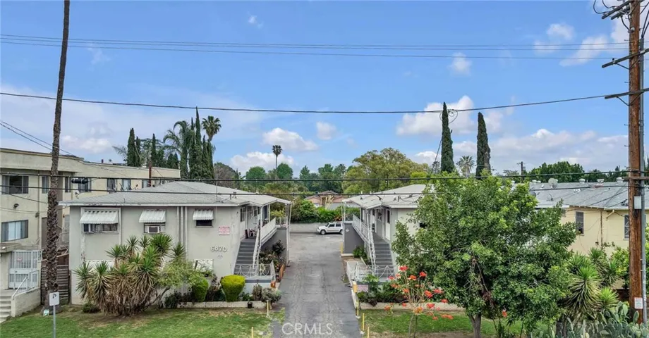 6862 Hazeltine Avenue, Van Nuys, California 91405