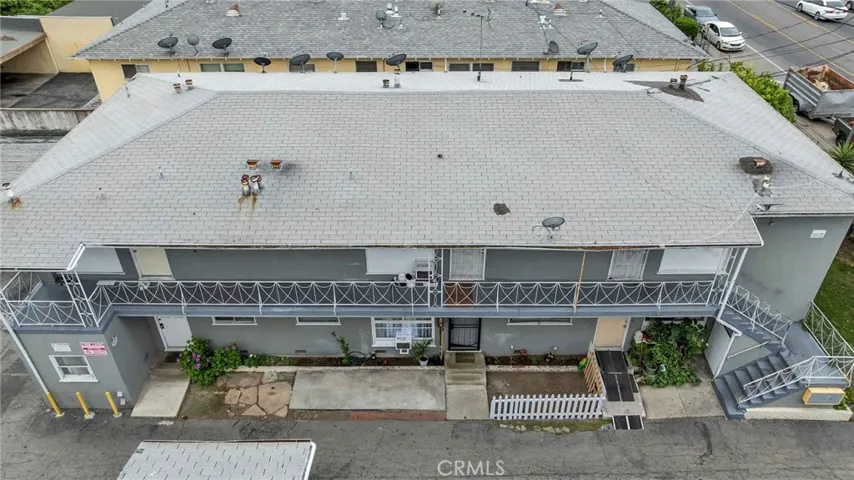 6862 Hazeltine Avenue, Van Nuys, California 91405