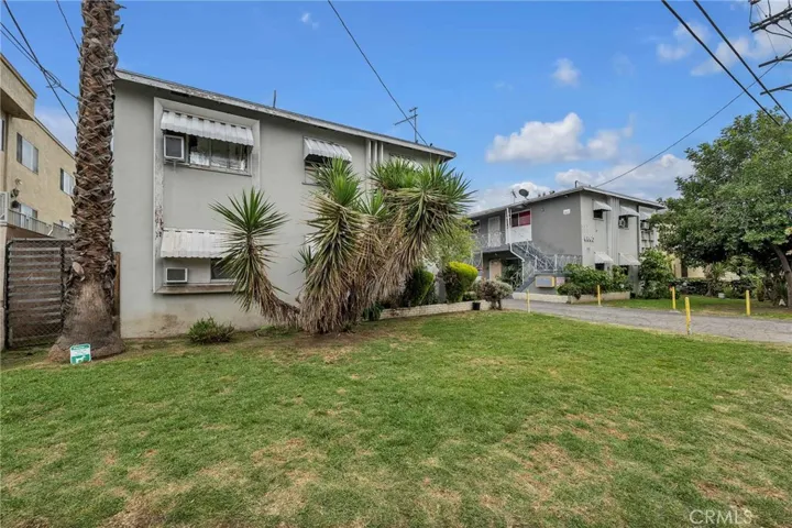 6862 Hazeltine Avenue, Van Nuys, California 91405