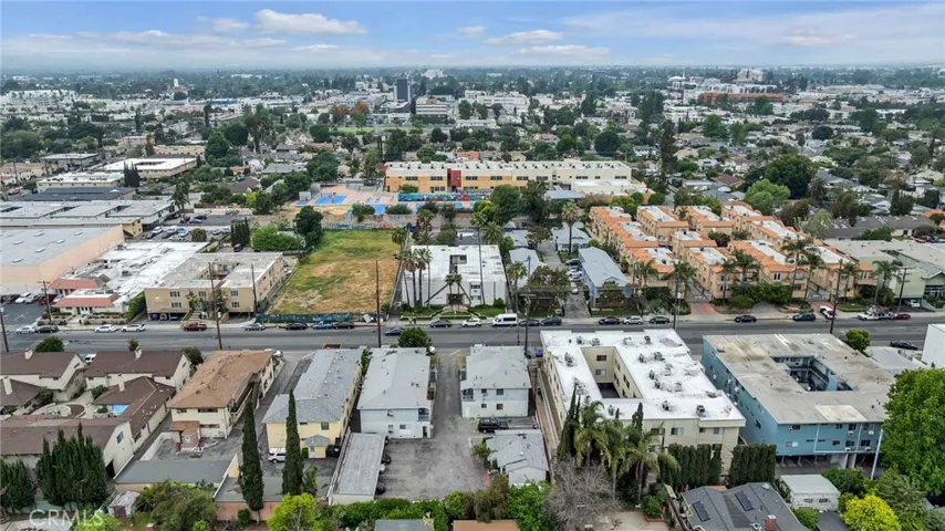 6862 Hazeltine Avenue, Van Nuys, California 91405