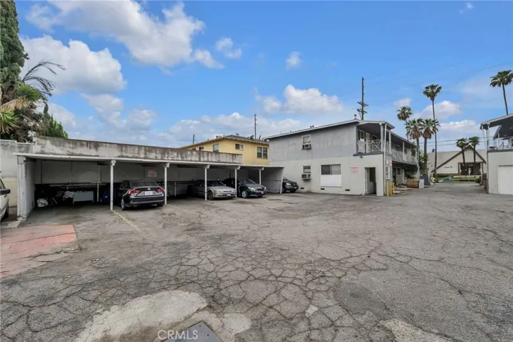 6862 Hazeltine Avenue, Van Nuys, California 91405