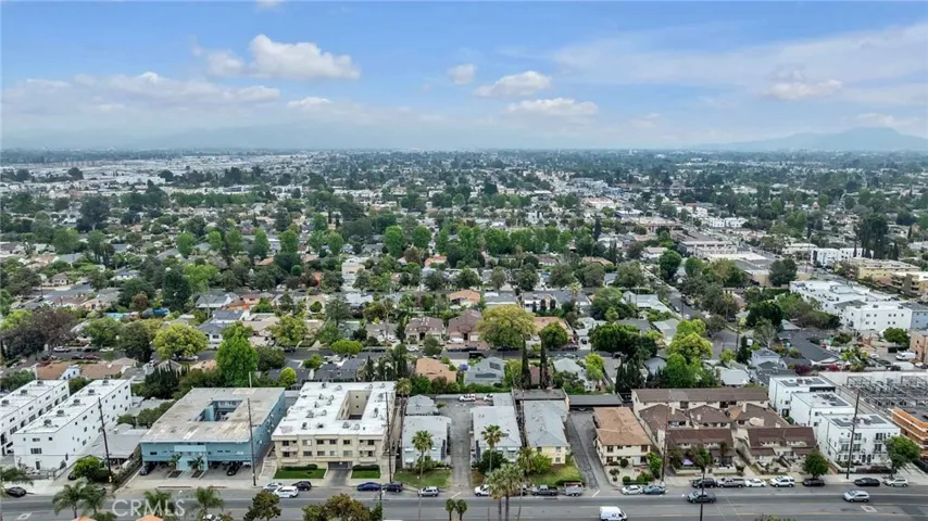 6862 Hazeltine Avenue, Van Nuys, California 91405
