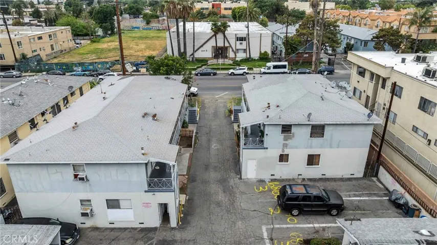 6862 Hazeltine Avenue, Van Nuys, California 91405