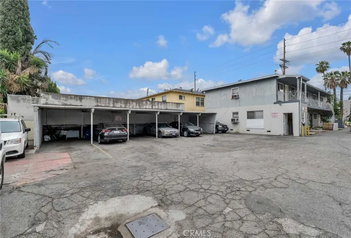 6862 Hazeltine Avenue, Van Nuys, California 91405