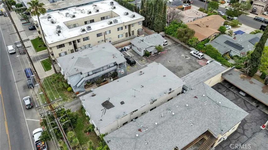 6862 Hazeltine Avenue, Van Nuys, California 91405