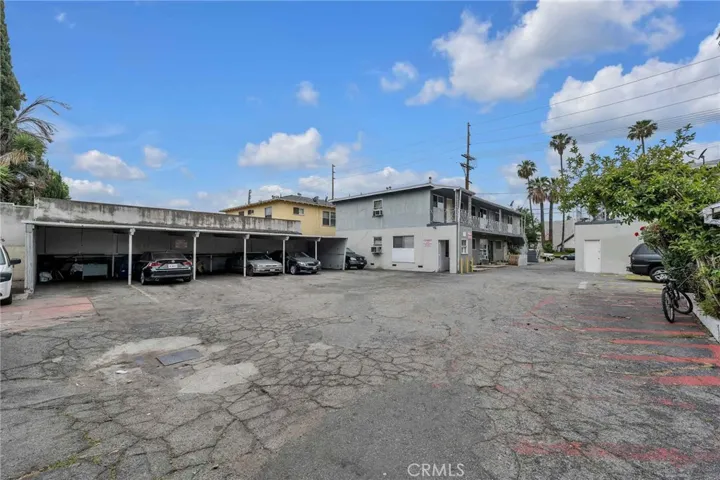6862 Hazeltine Avenue, Van Nuys, California 91405